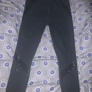 ALO YOGA LEGGINGS NWOT
